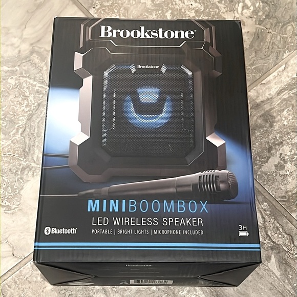 Brookstone Ruckus Portable Speaker with Microphone in Black, Open Box EXCELLENT! - Picture 5 of 13